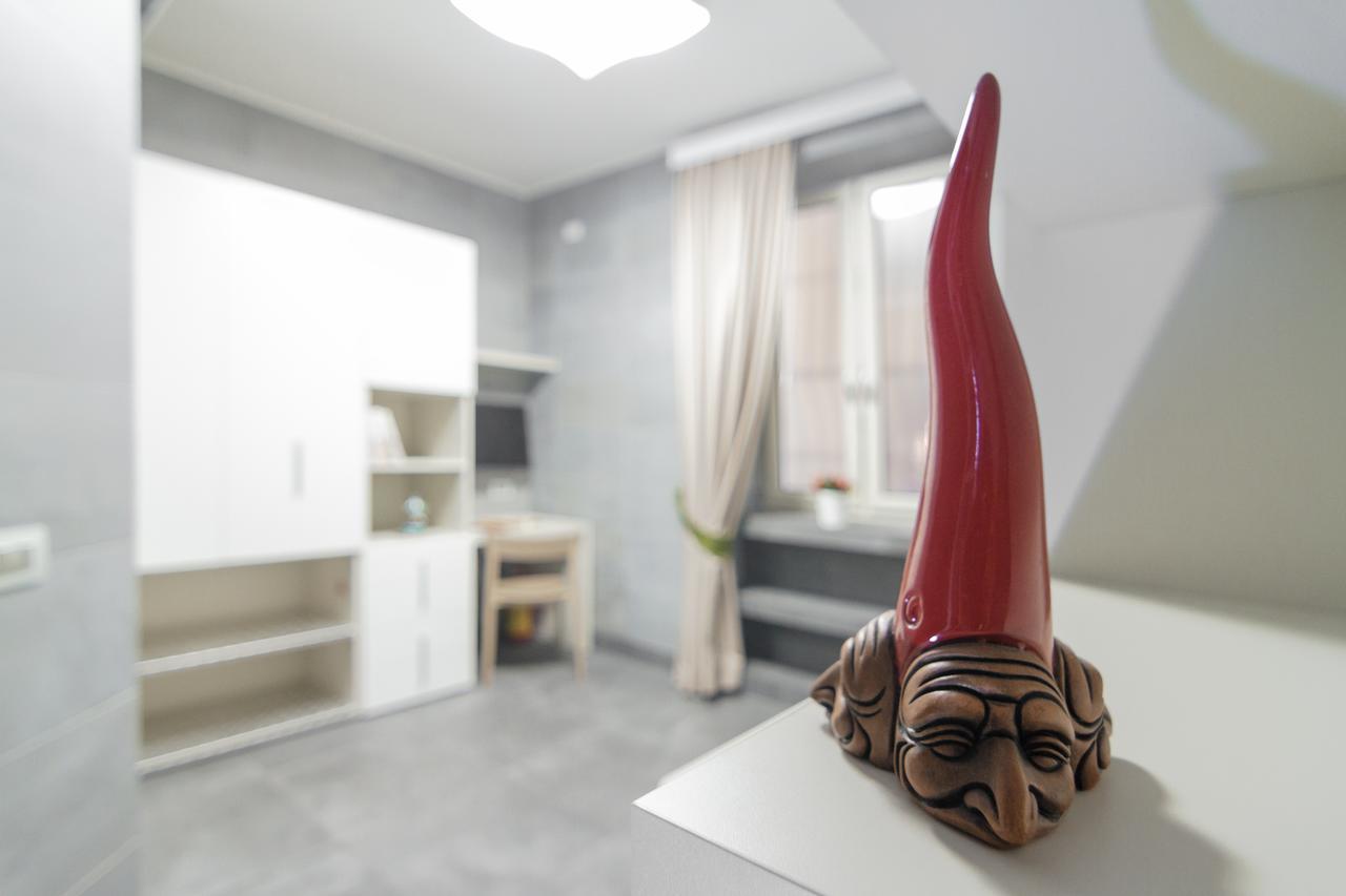Relais Nevel Ai Decumani Apartment Наполи Екстериор снимка