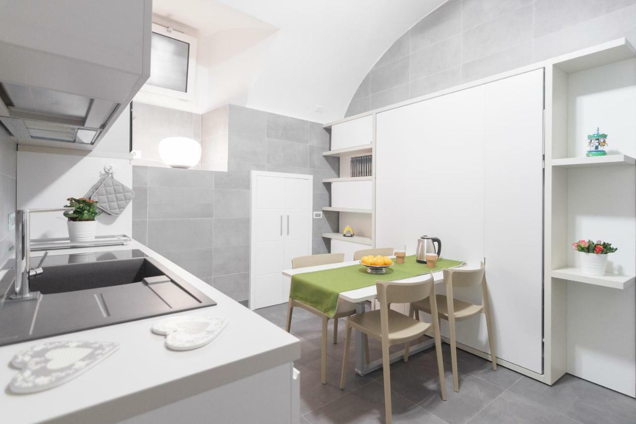 Relais Nevel Ai Decumani Apartment Наполи Екстериор снимка