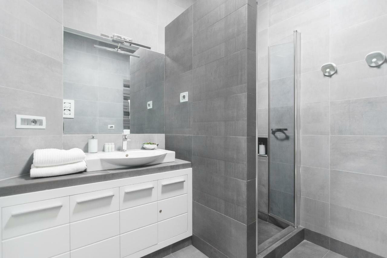 Relais Nevel Ai Decumani Apartment Наполи Екстериор снимка